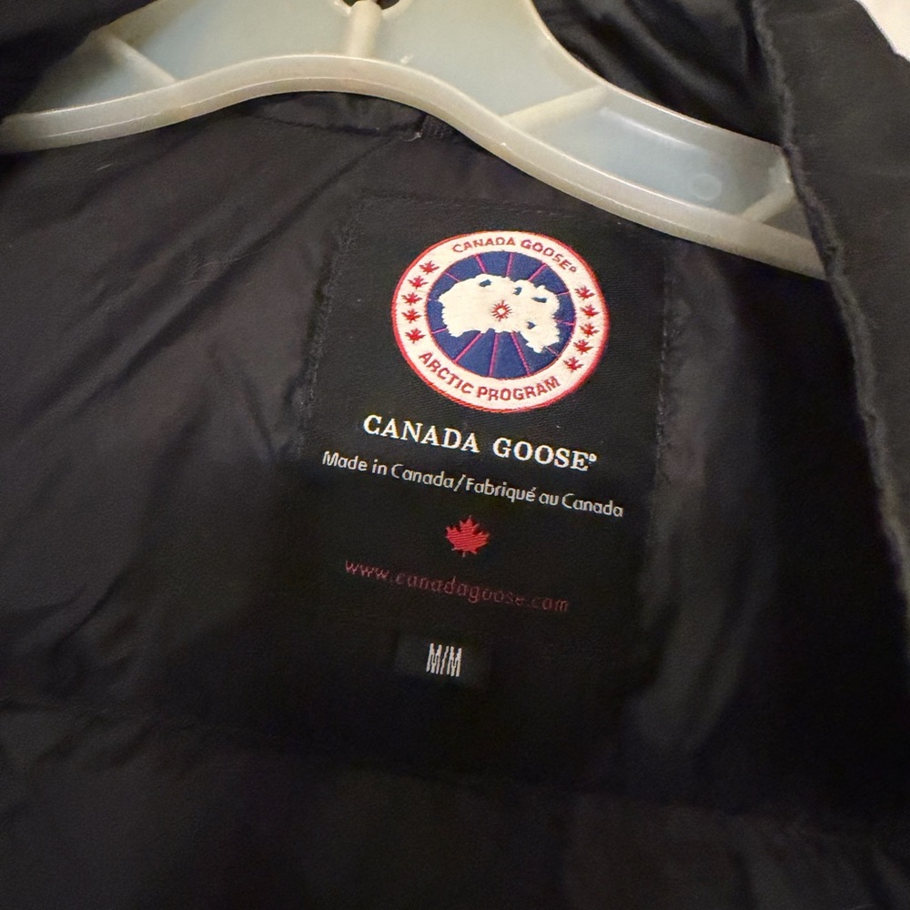 Canada Goose Black Jacket with Signature Arctic Program Patch - Picture 2 of 3